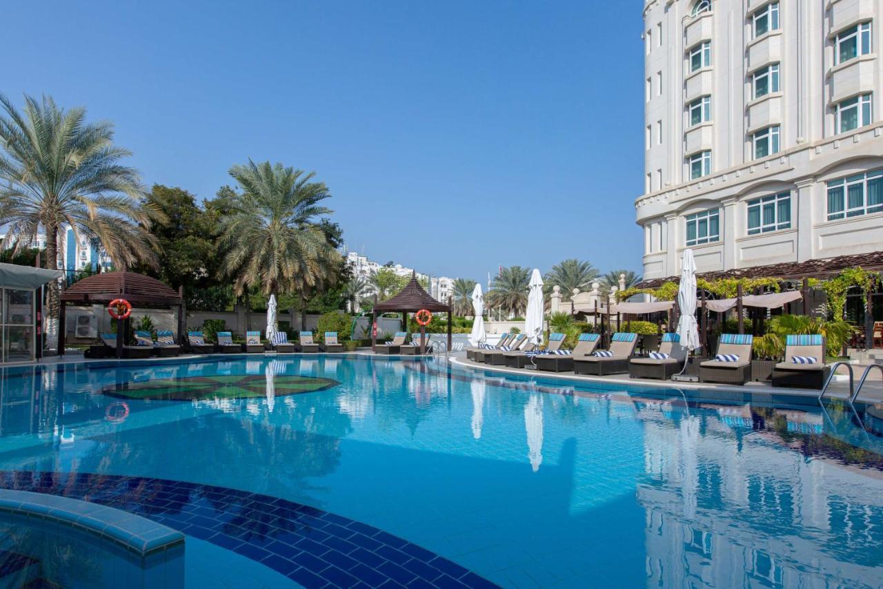Radisson Blu Hotel, Muscat Exterior photo